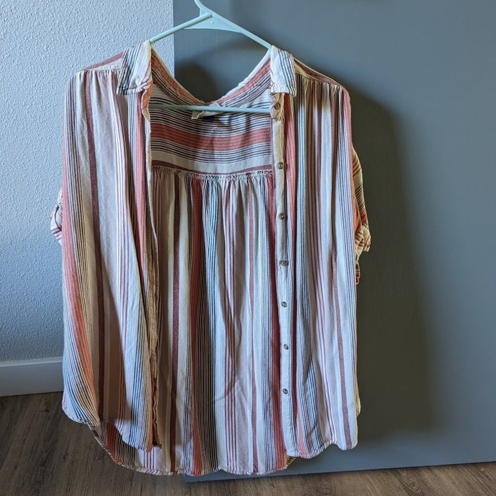 XL striped short sleeve button up
